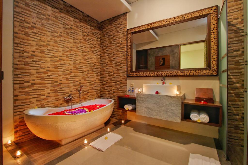 Couples’ Paradise in Bali: Boutique Private Pool Villa with Floating Breakfast - Image 5